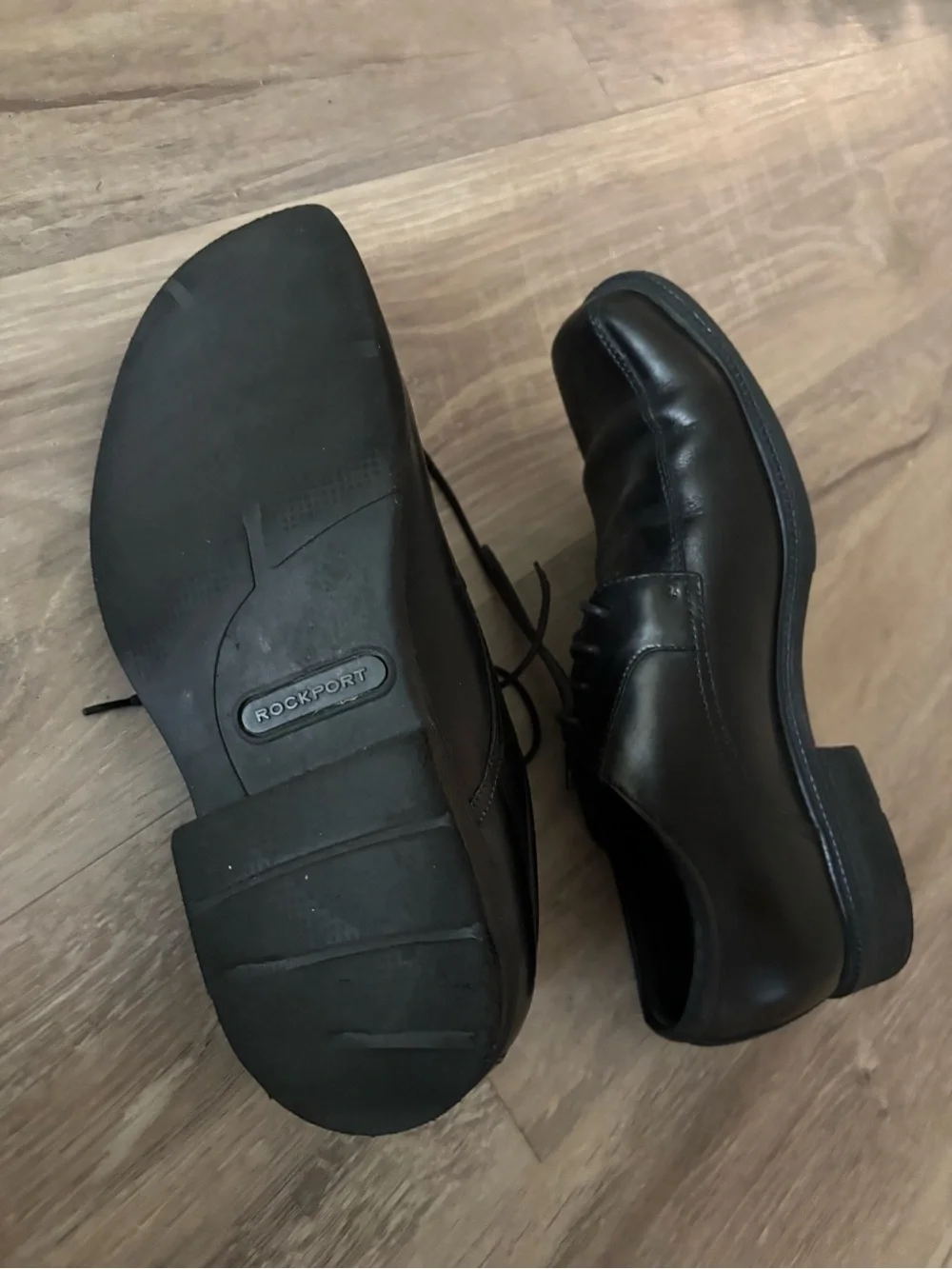 Rockport Men’s Black Leather Lace-Up Oxfords
